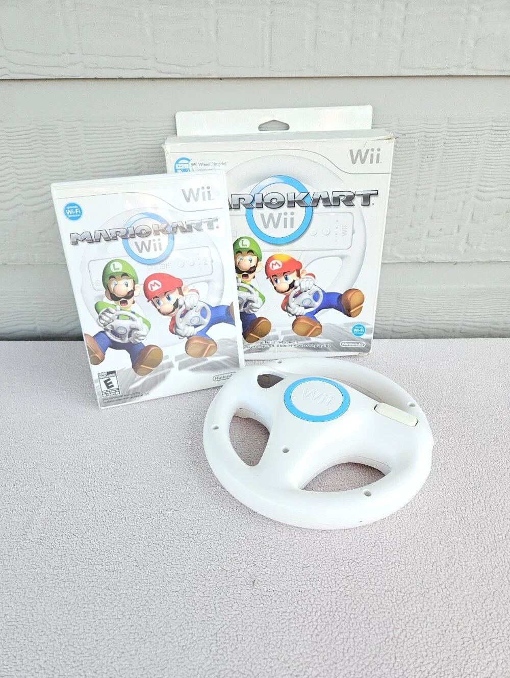 Nintendo WII Mario Kart With Wheel Box Set White CIB